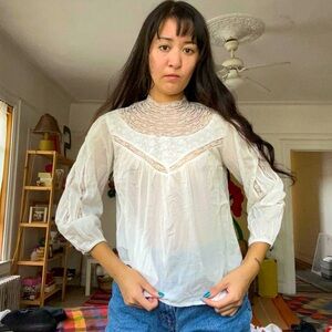 Urban Outfitters Vintage-Inspired Prairie Lace Top – XS